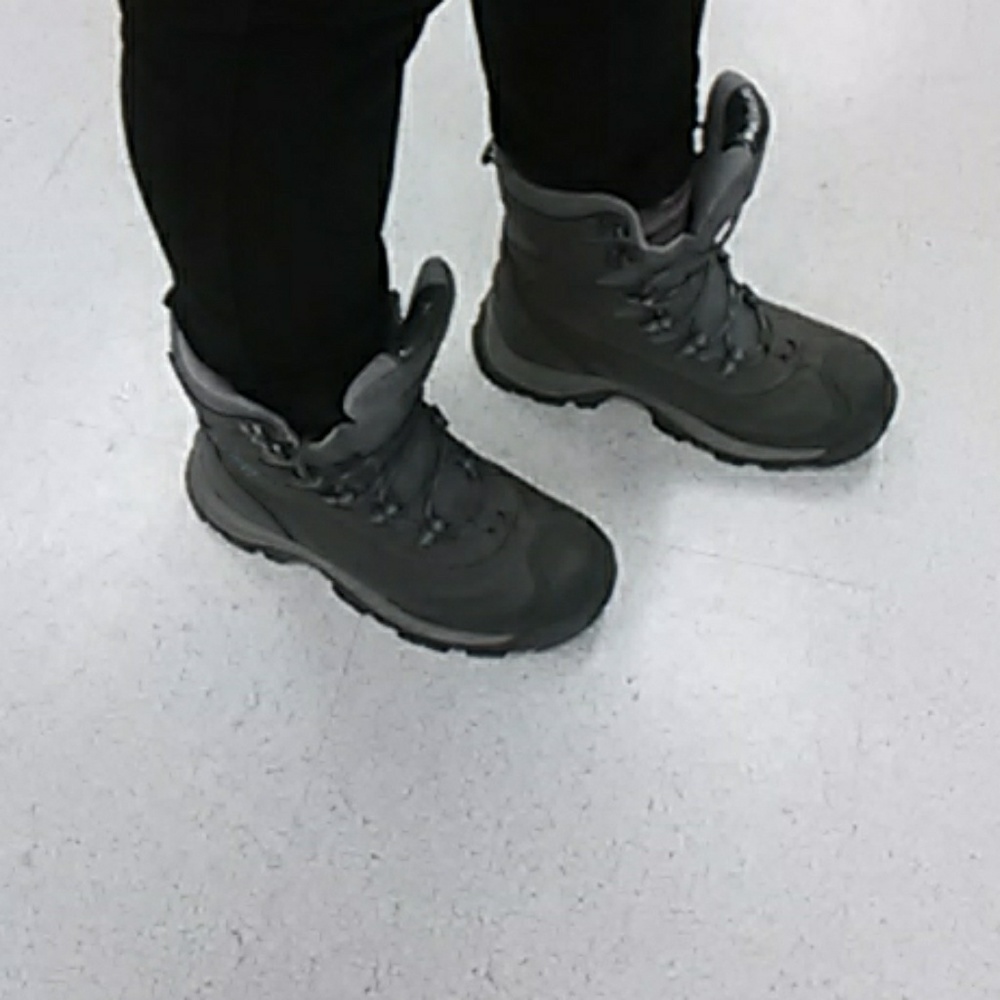 Columbia snow boots